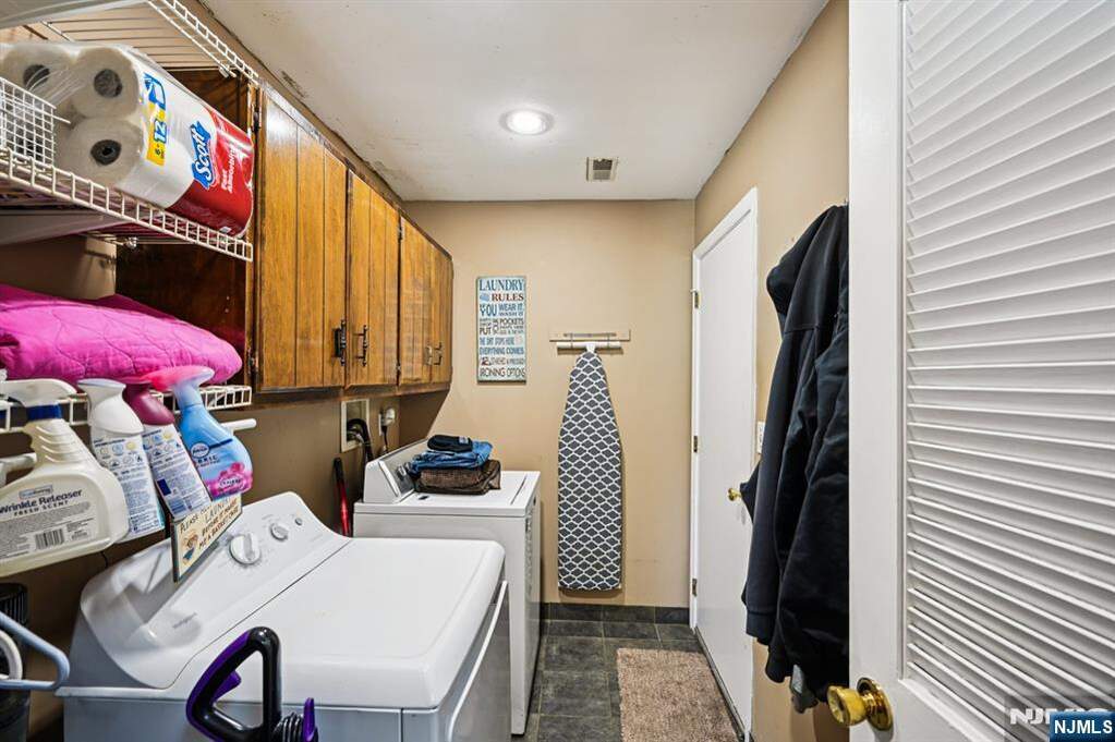 4 Bedroom Single Family Home/House's Image 38