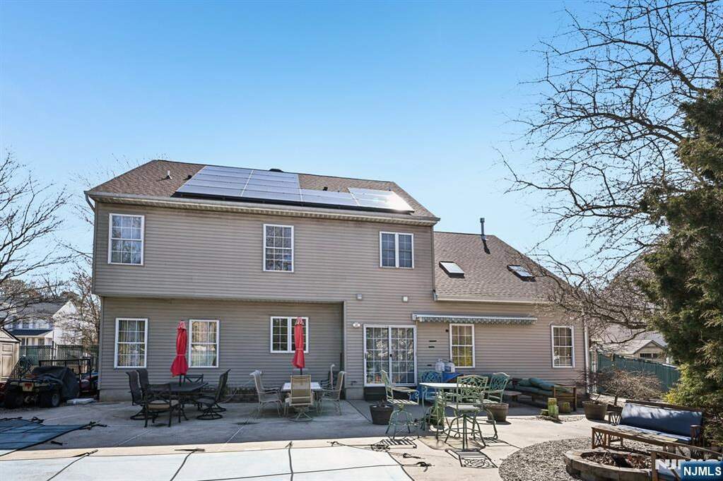 4 Bedroom Single Family Home/House's Image 43
