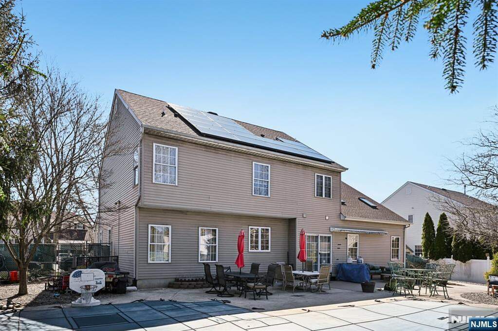 4 Bedroom Single Family Home/House's Image 44