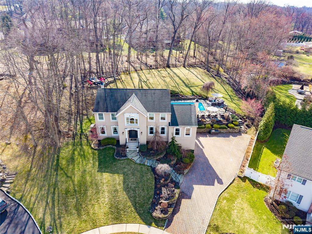 5 Bedroom Single Family Home/House's Image 46