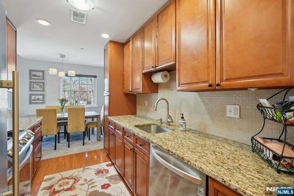 2 Bedroom Apartment/Flat's Image 13