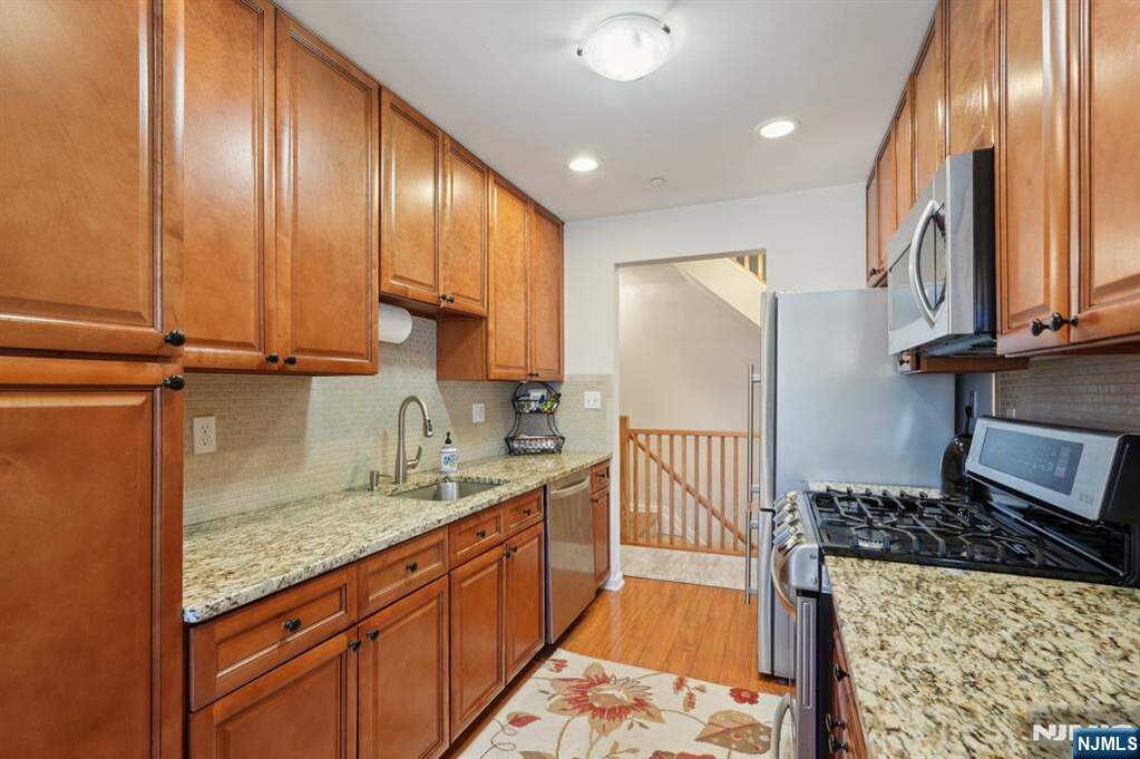 2 Bedroom Apartment/Flat's Image 14