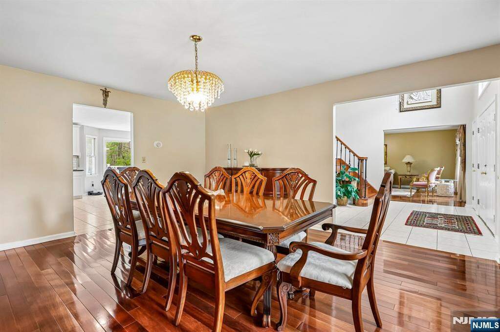 5 Bedroom Single Family Home/House's Image 13