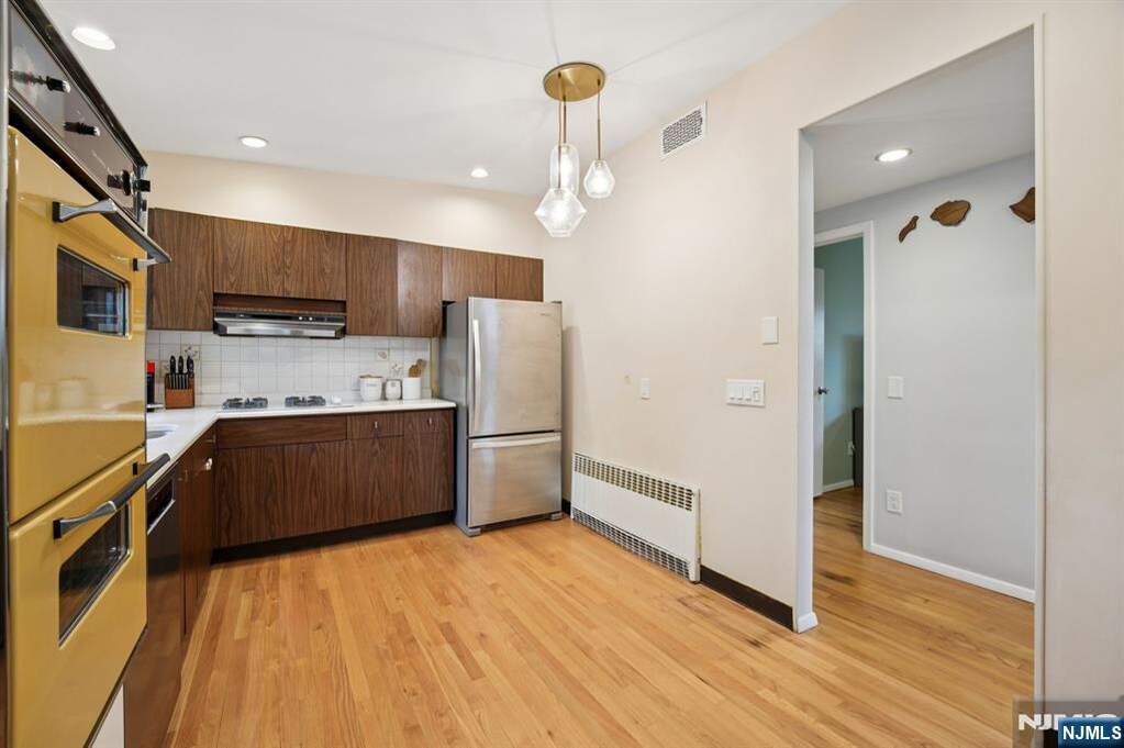 3 Bedroom Single Family Home/House's Image 12