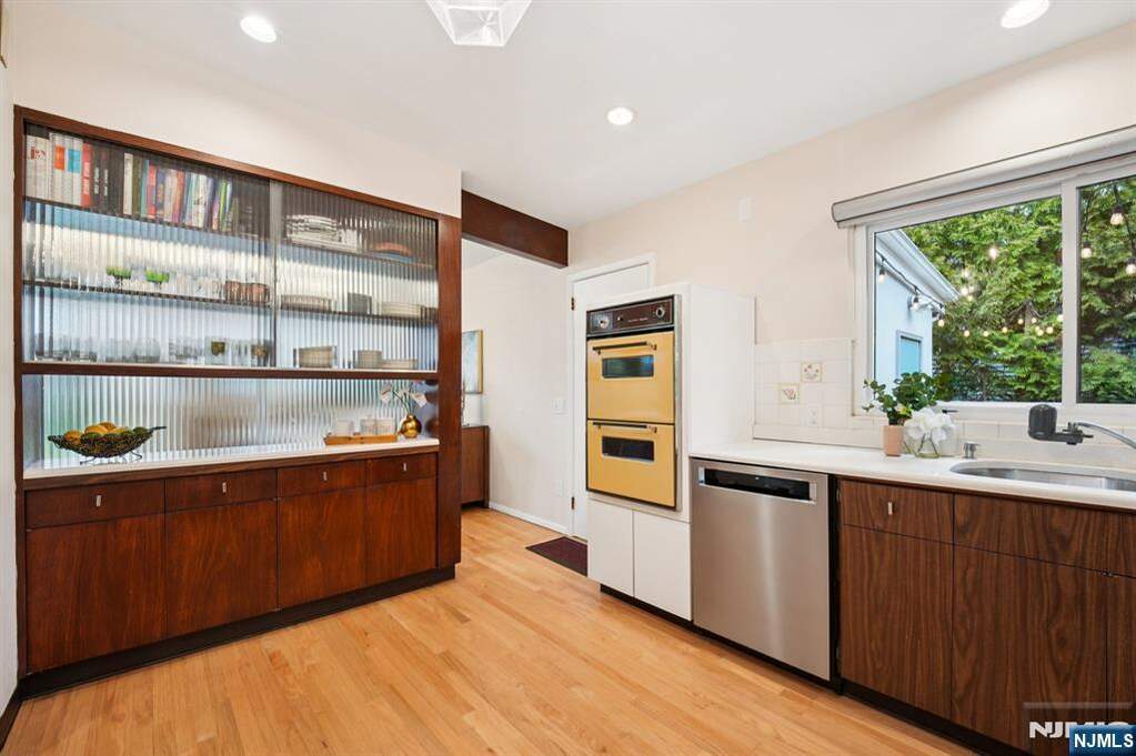 3 Bedroom Single Family Home/House's Image 13