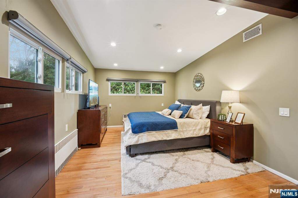 3 Bedroom Single Family Home/House's Image 15