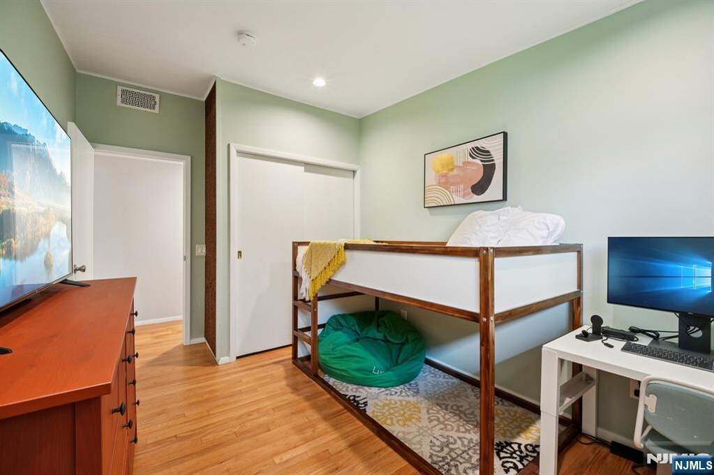 3 Bedroom Single Family Home/House's Image 23
