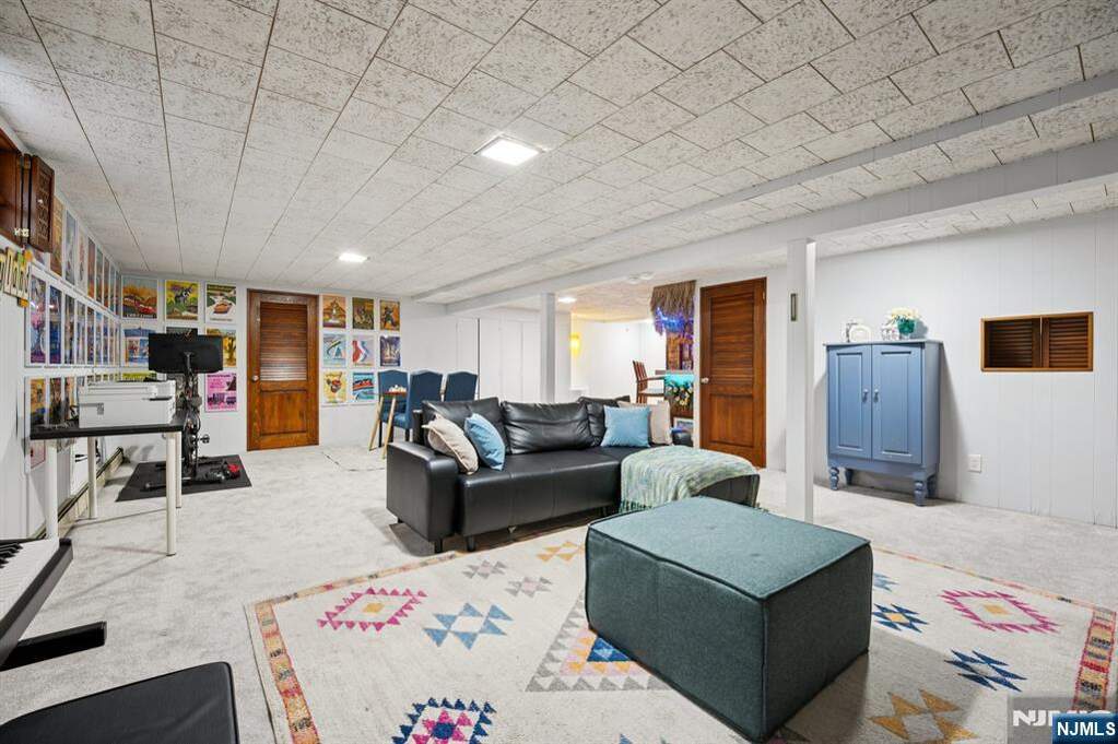 3 Bedroom Single Family Home/House's Image 28