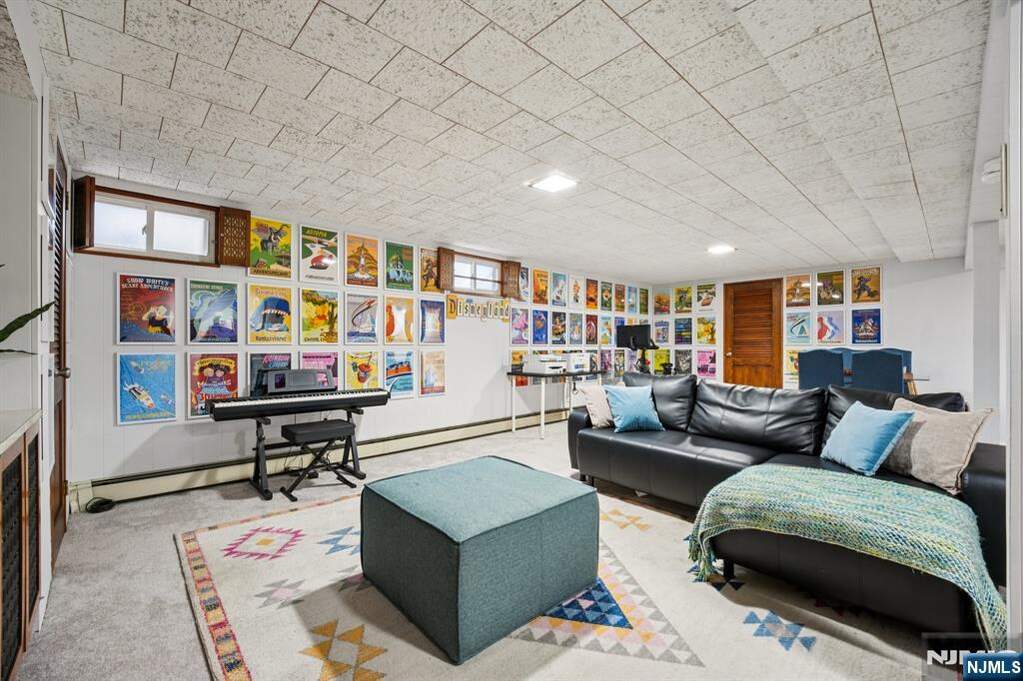3 Bedroom Single Family Home/House's Image 29