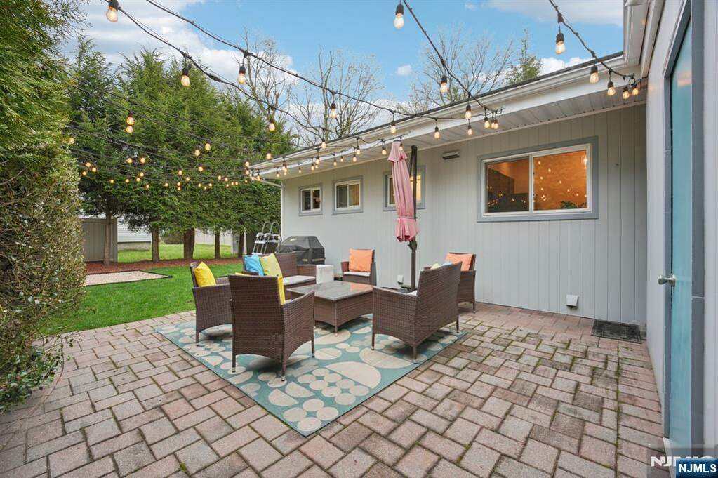 3 Bedroom Single Family Home/House's Image 37