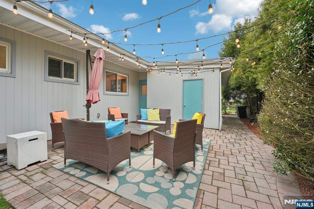 3 Bedroom Single Family Home/House's Image 38