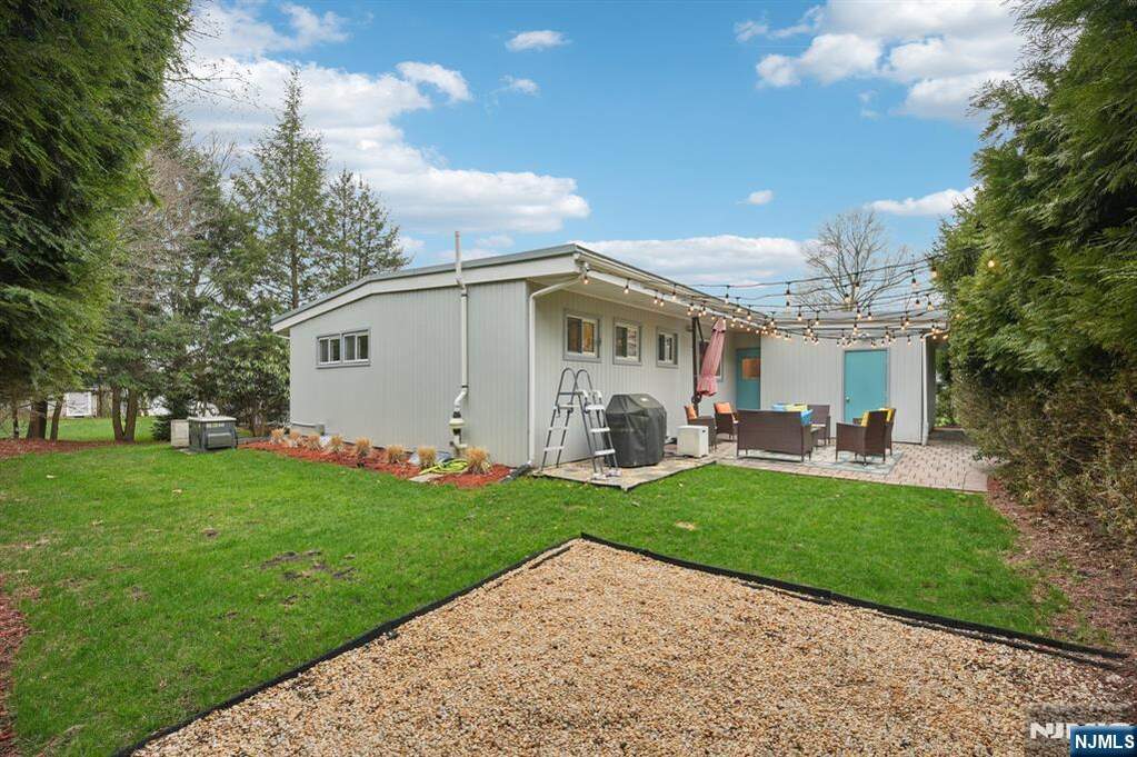 3 Bedroom Single Family Home/House's Image 39
