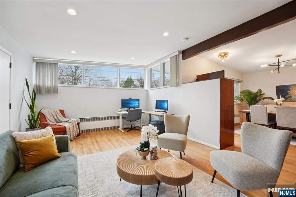 3 Bedroom Single Family Home/House's Image 5