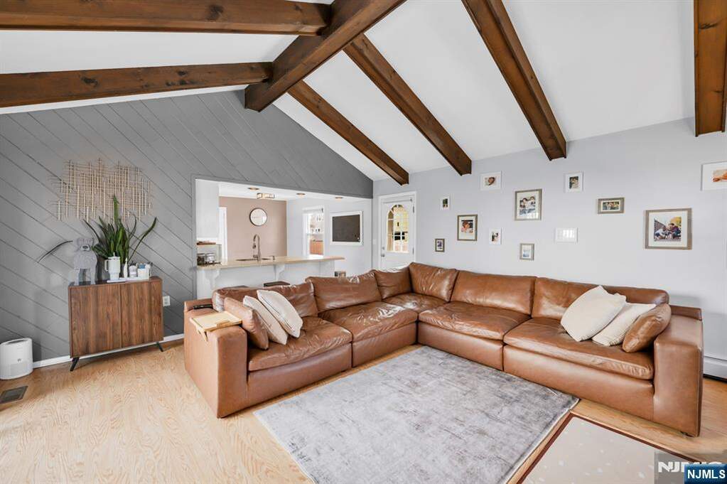 3 Bedroom Single Family Home/House's Image 10