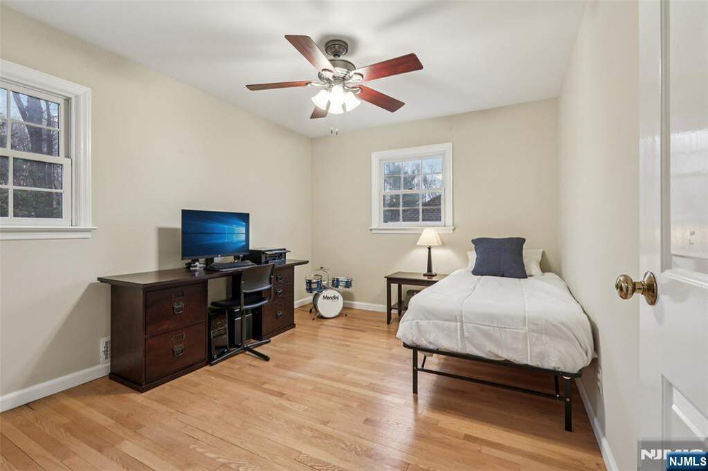 3 Bedroom Single Family Home/House's Image 14