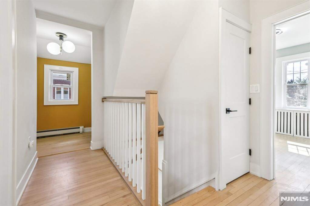 5 Bedroom Single Family Home/House's Image 15