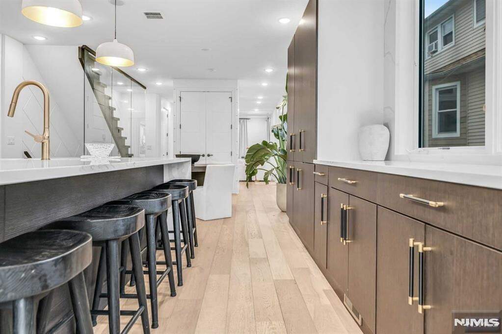4 Bedroom Villa/Townhouse's Image 17