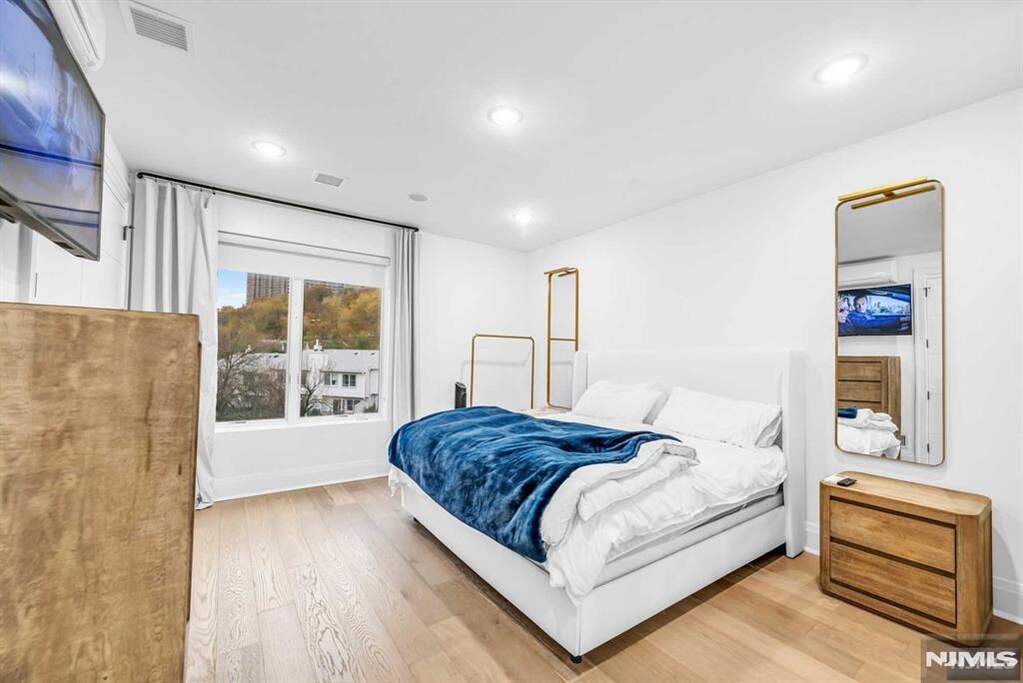 4 Bedroom Villa/Townhouse's Image 22