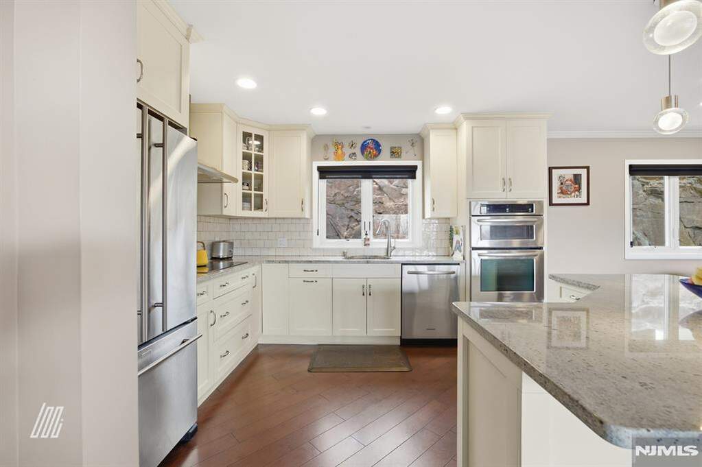 2 Bedroom Apartment/Flat's Image 7