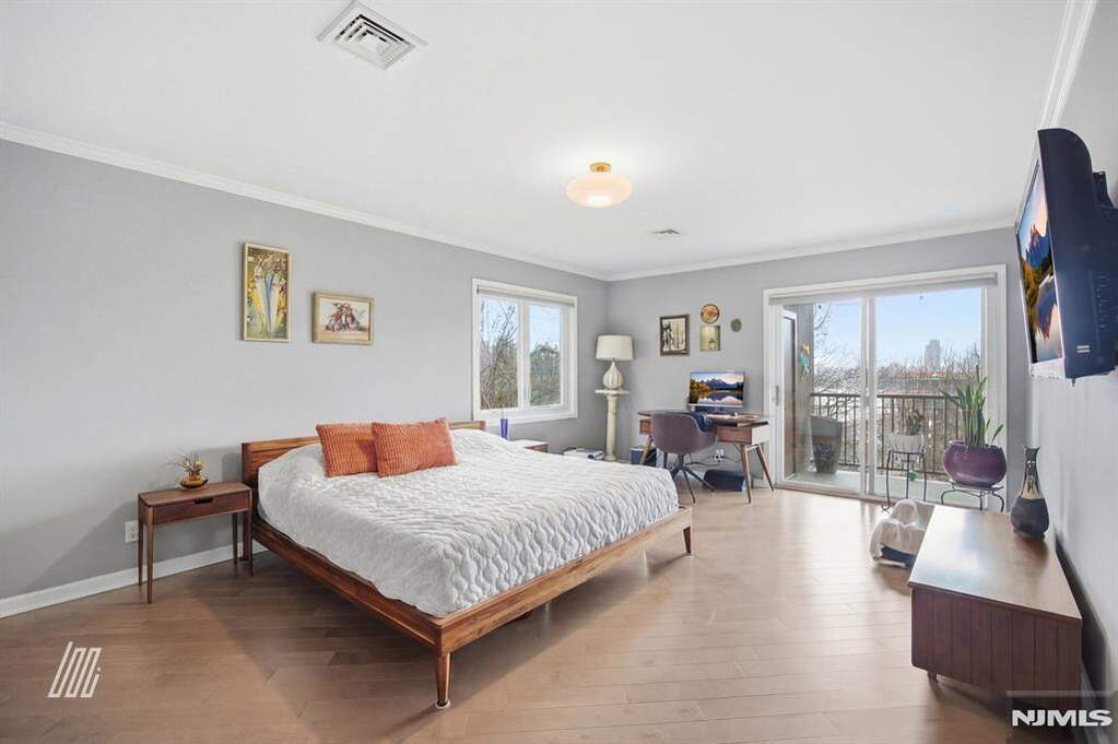 2 Bedroom Apartment/Flat's Image 12