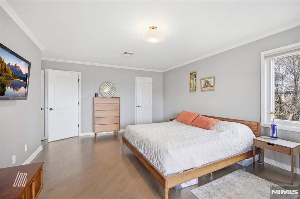 2 Bedroom Apartment/Flat's Image 13