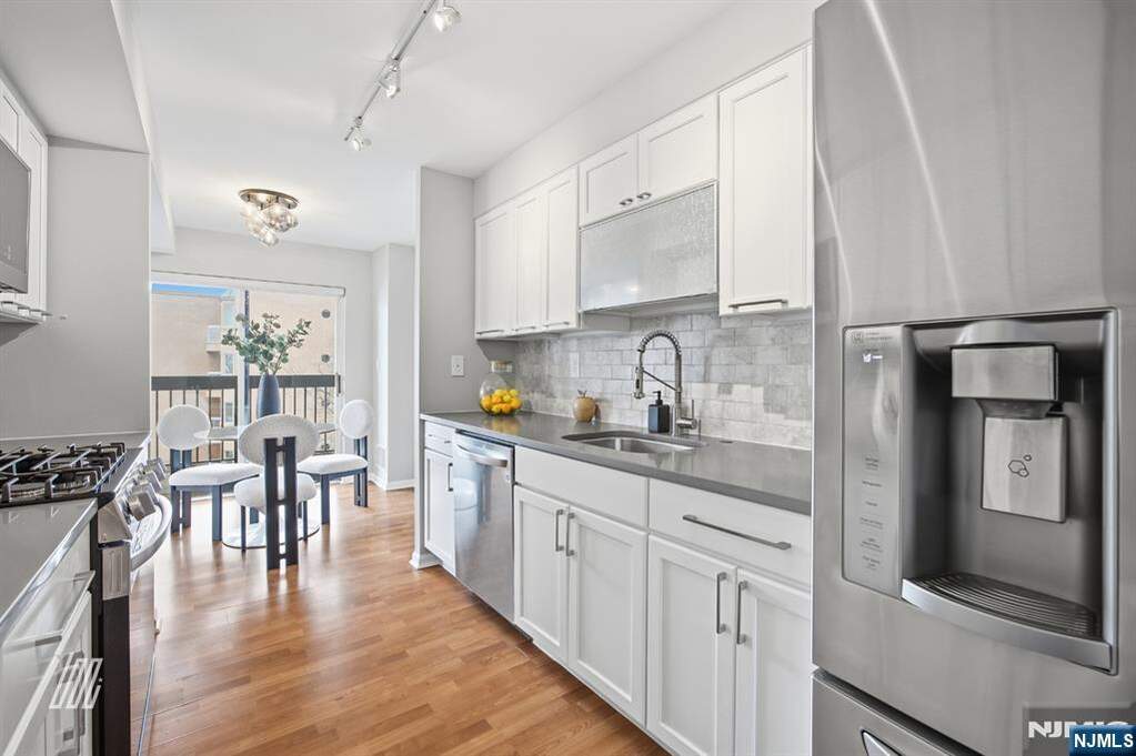 2 Bedroom Apartment/Flat's Image 11