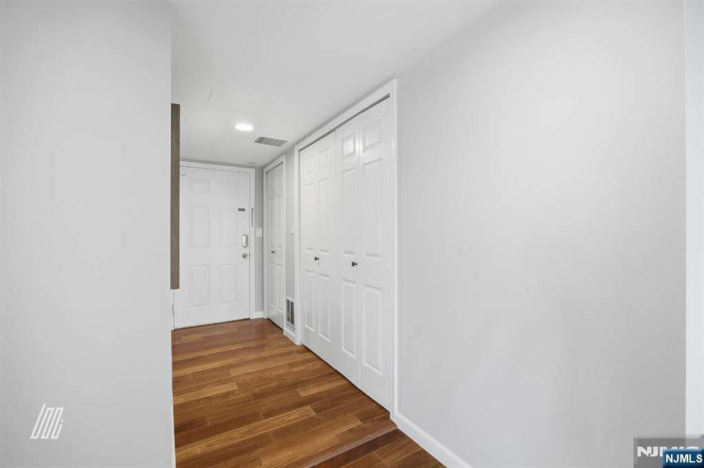 2 Bedroom Apartment/Flat's Image 15