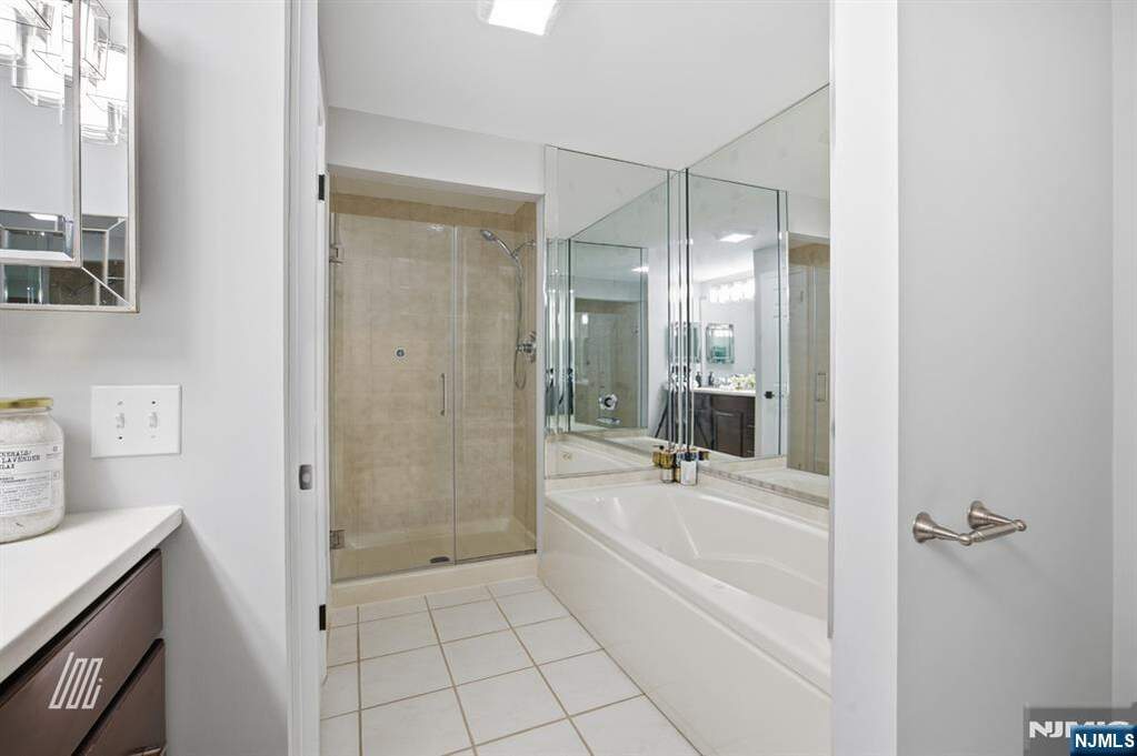 2 Bedroom Apartment/Flat's Image 23