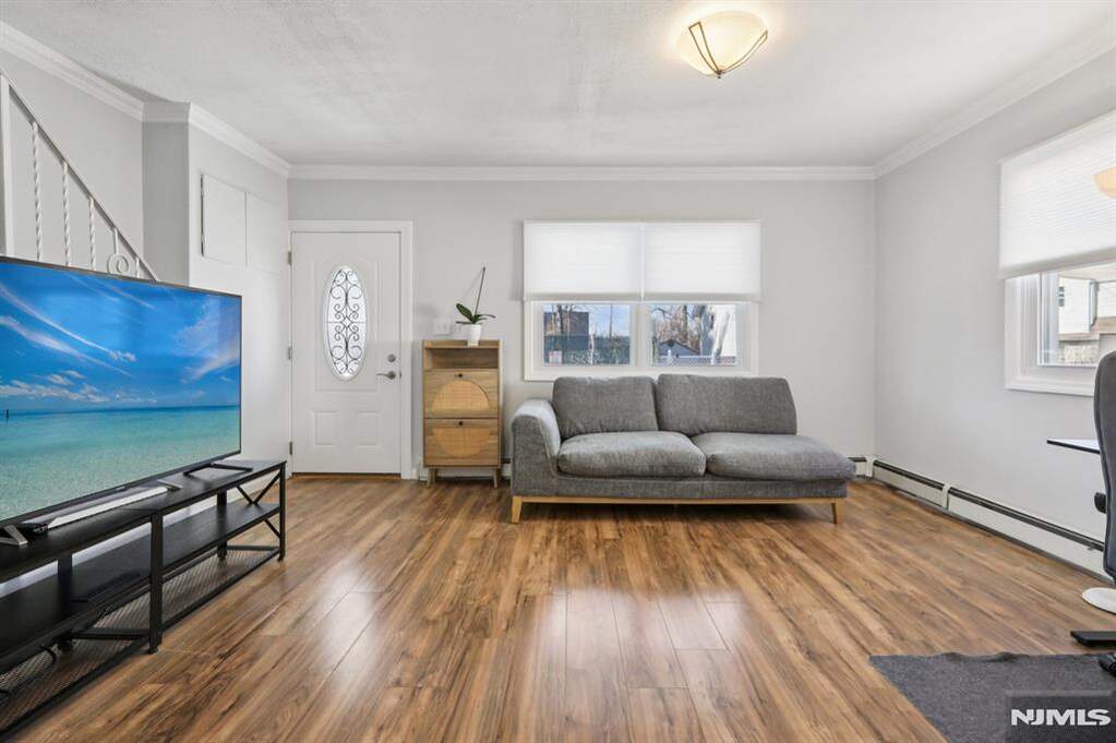 3 Bedroom Single Family Home/House's Image 7
