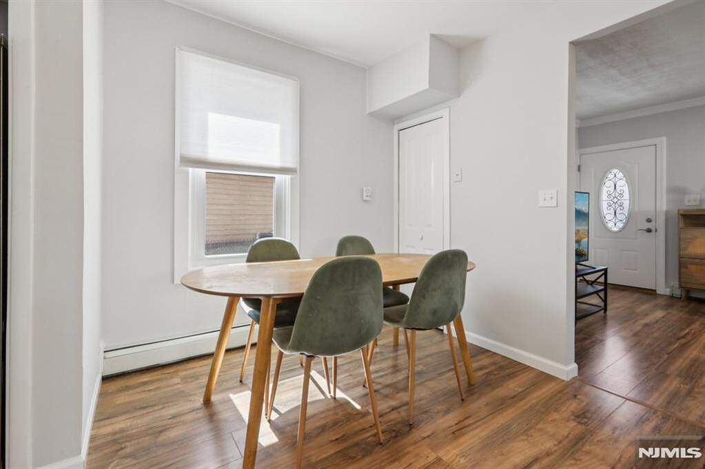 3 Bedroom Single Family Home/House's Image 10