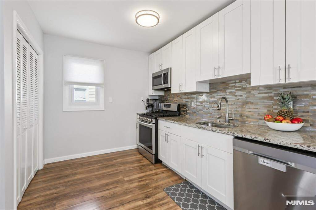 3 Bedroom Single Family Home/House's Image 12