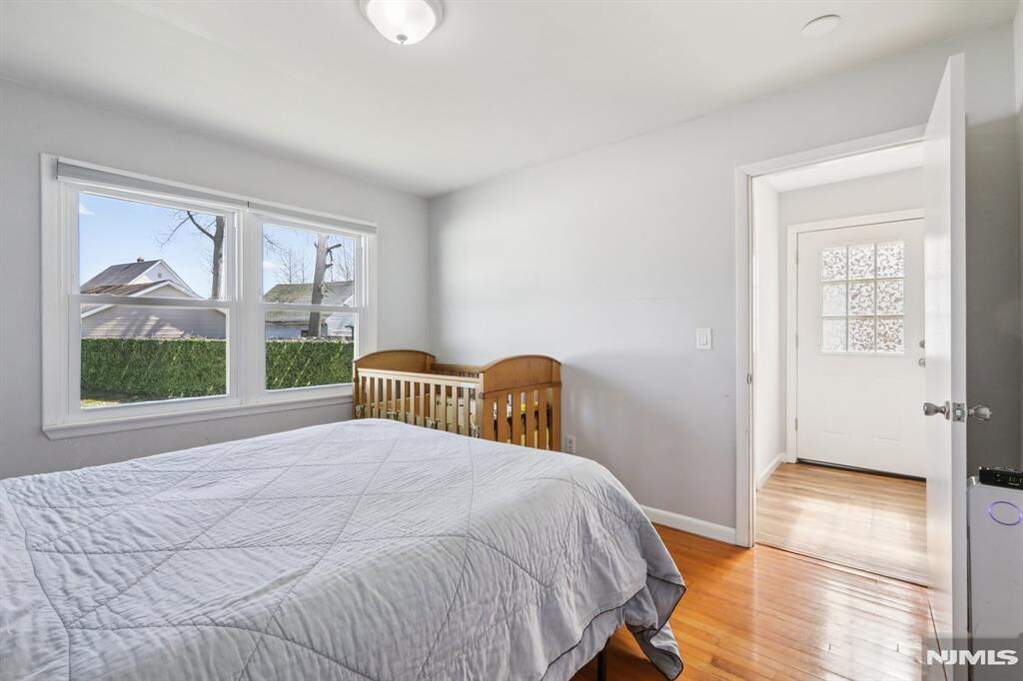 3 Bedroom Single Family Home/House's Image 17