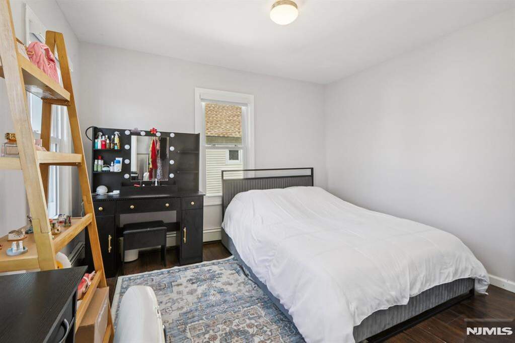 3 Bedroom Single Family Home/House's Image 20