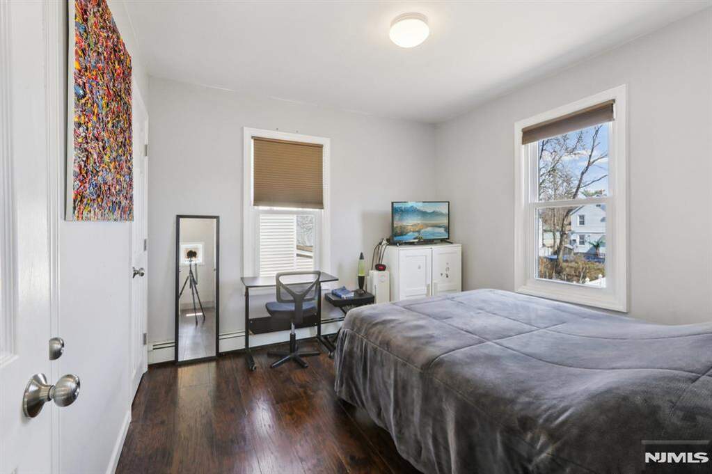 3 Bedroom Single Family Home/House's Image 23