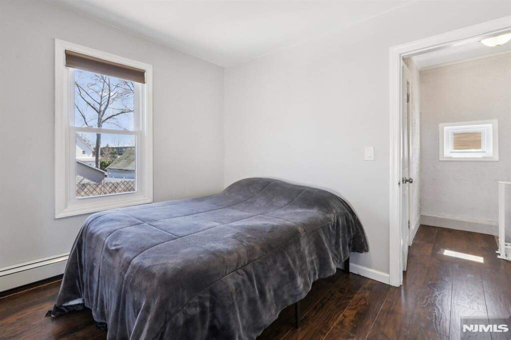 3 Bedroom Single Family Home/House's Image 24