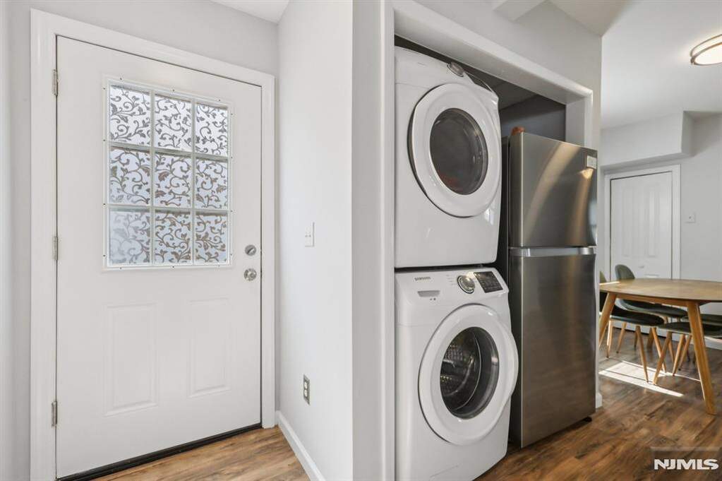 3 Bedroom Single Family Home/House's Image 27