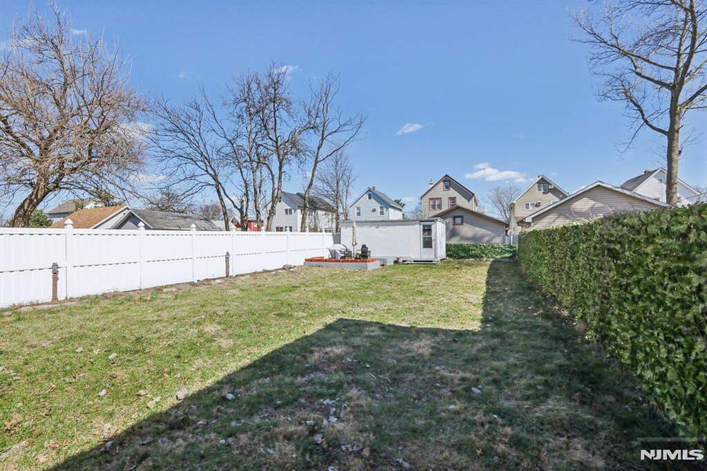 3 Bedroom Single Family Home/House's Image 31