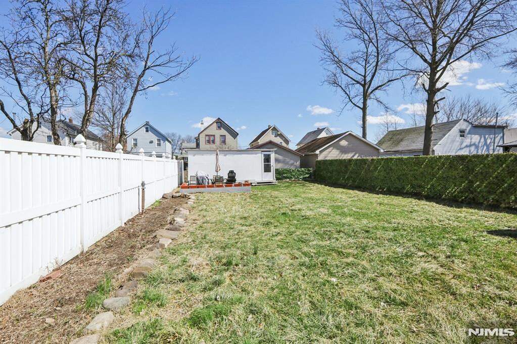 3 Bedroom Single Family Home/House's Image 35
