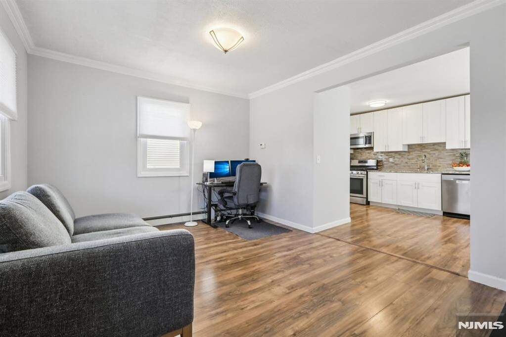 3 Bedroom Single Family Home/House's Image 4