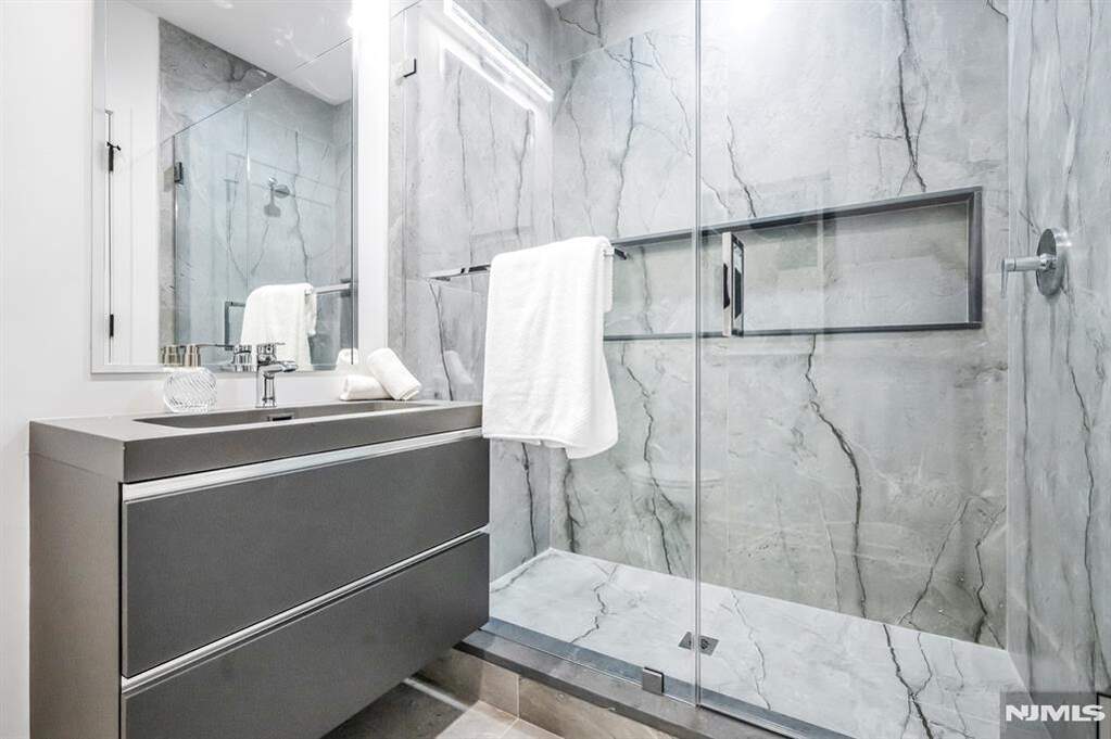 3 Bedroom Villa/Townhouse's Image 18