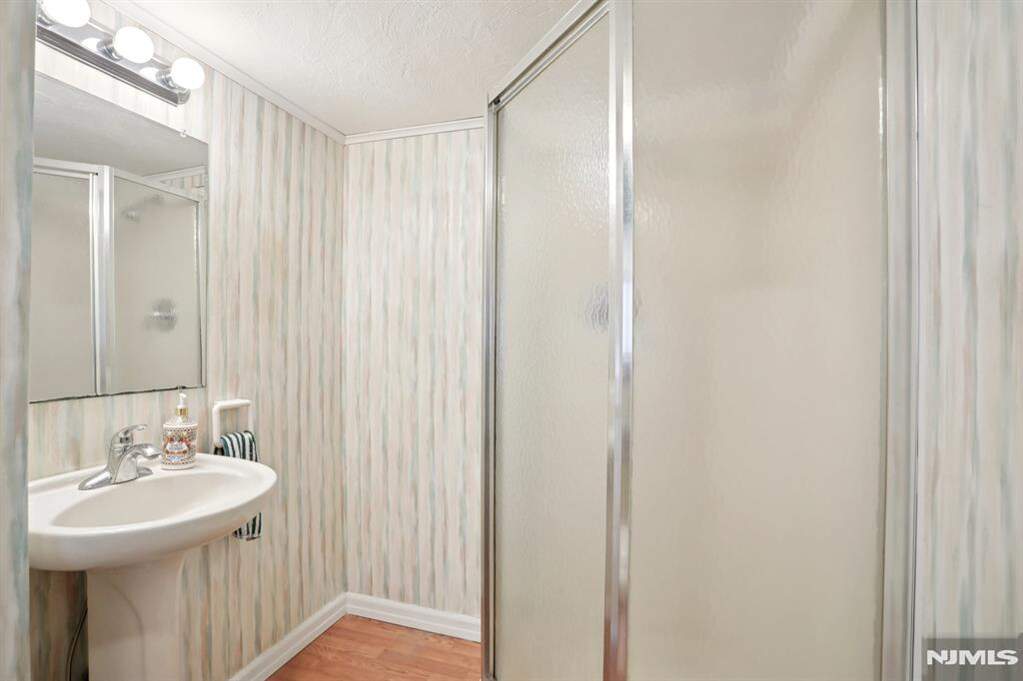 3 Bedroom Single Family Home/House's Image 13