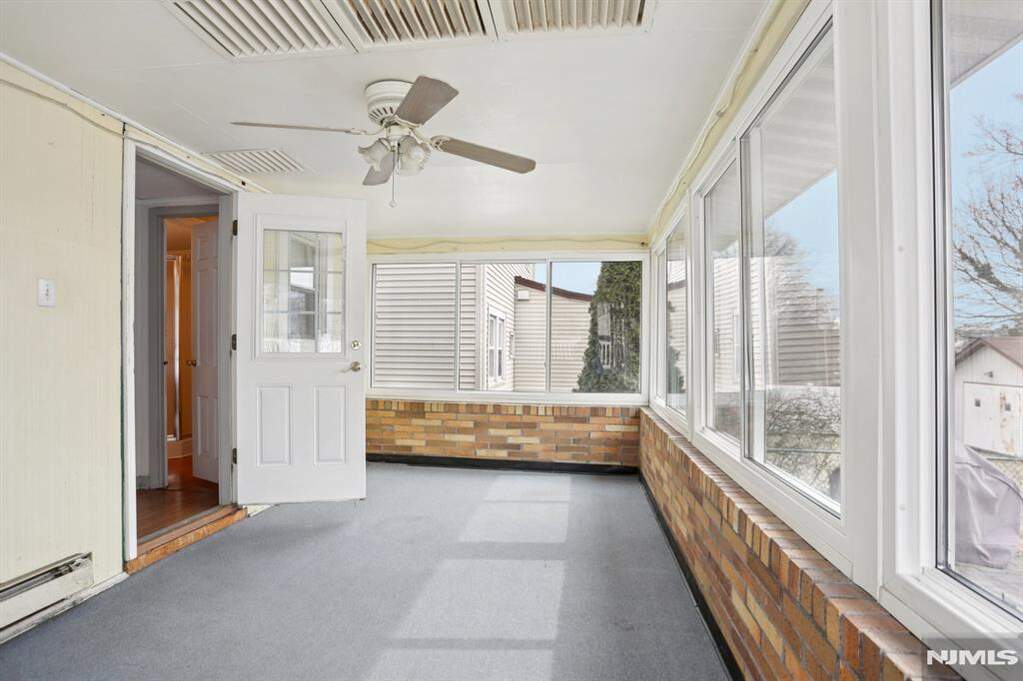3 Bedroom Single Family Home/House's Image 14