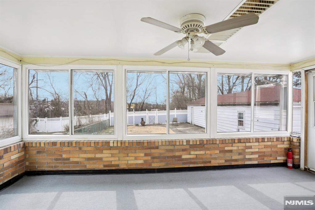 3 Bedroom Single Family Home/House's Image 15