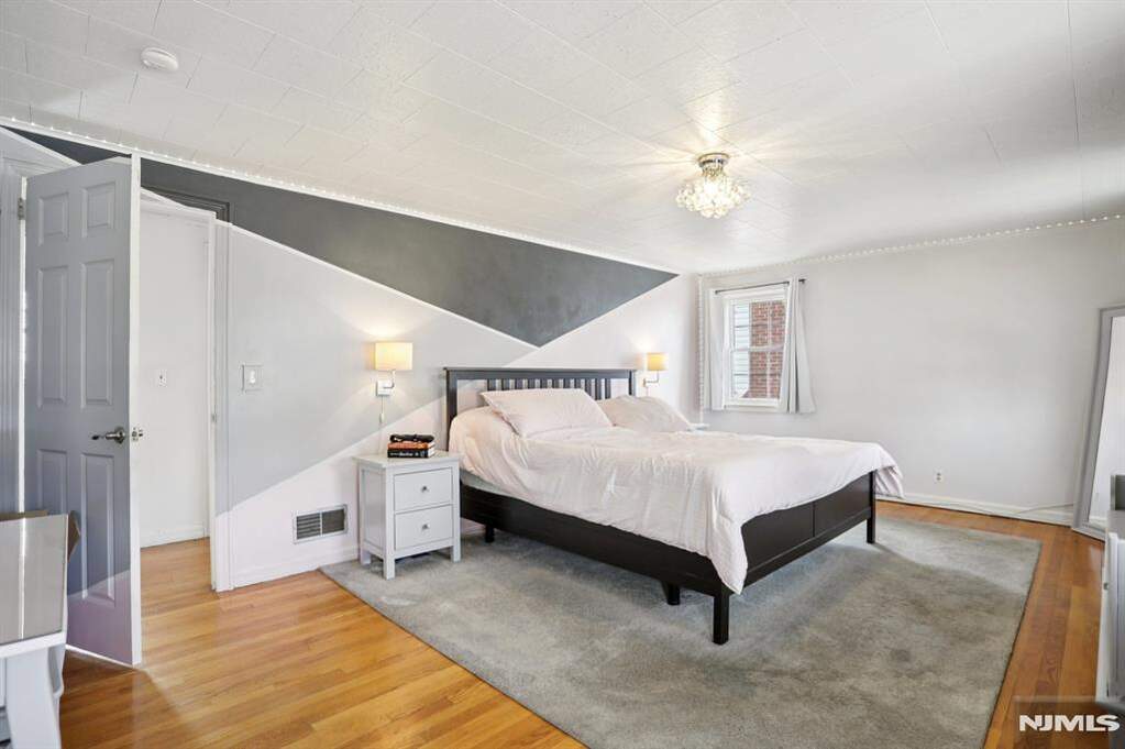 3 Bedroom Single Family Home/House's Image 16