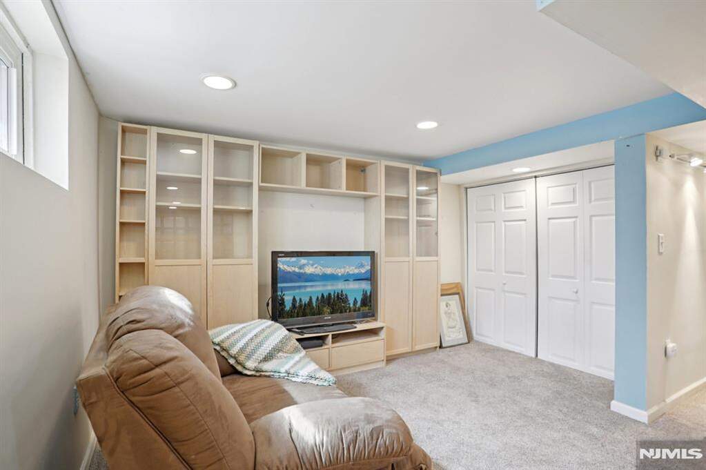 3 Bedroom Single Family Home/House's Image 26