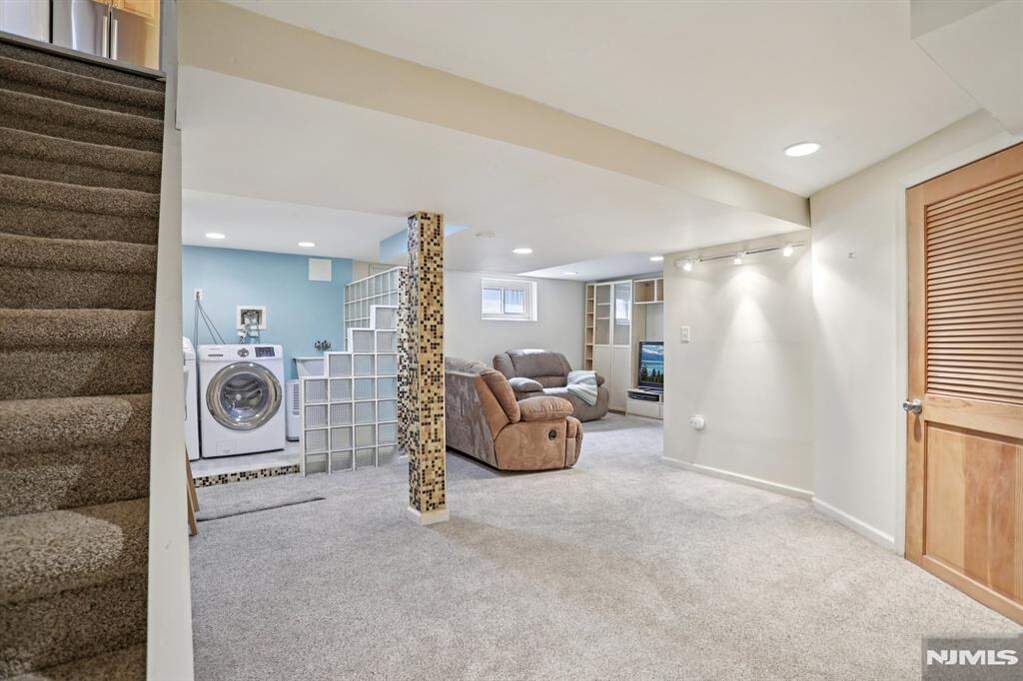 3 Bedroom Single Family Home/House's Image 27
