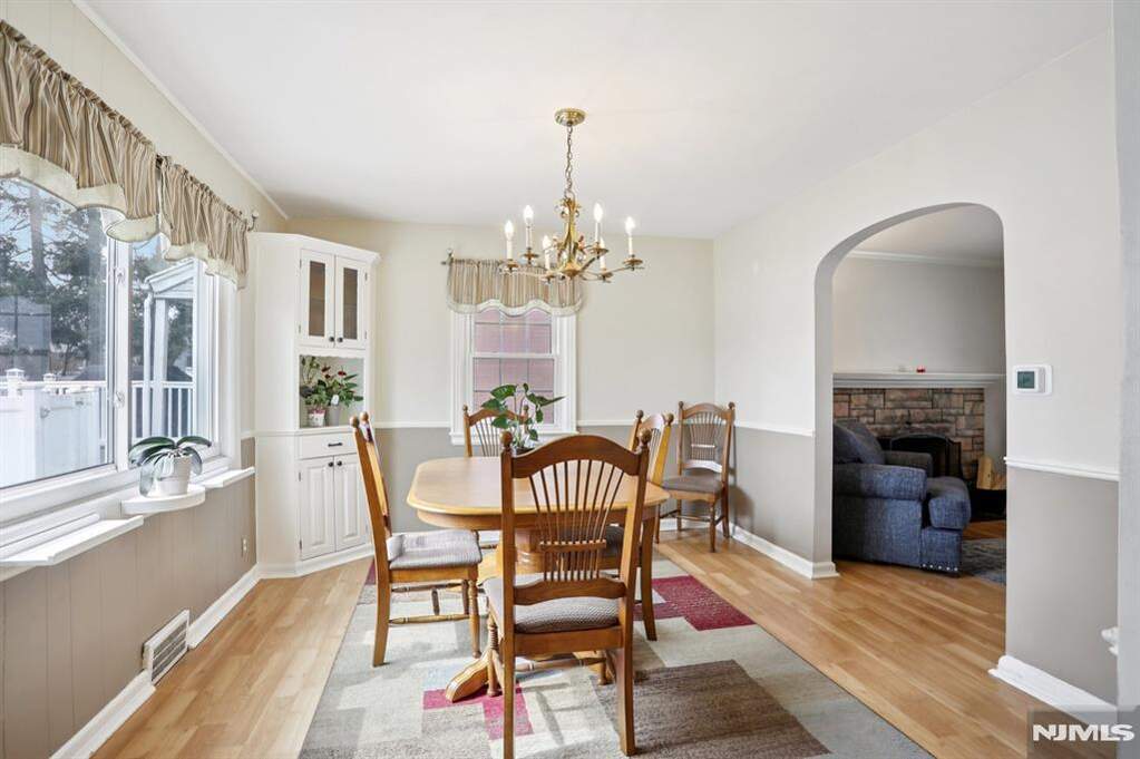 3 Bedroom Single Family Home/House's Image 5