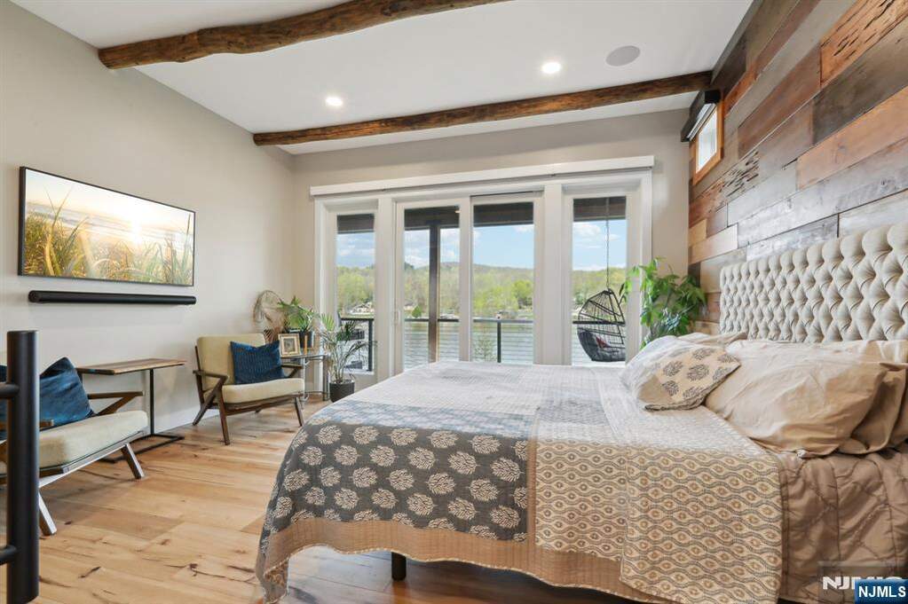 5 Bedroom Single Family Home/House's Image 25