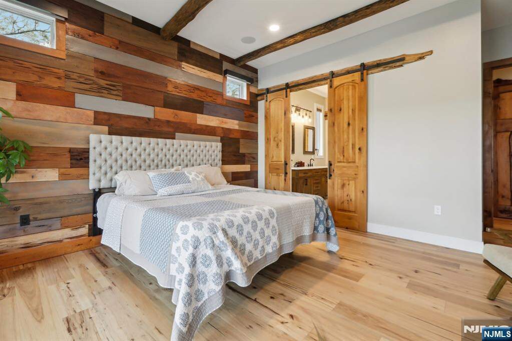 5 Bedroom Single Family Home/House's Image 26