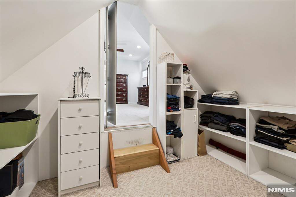 3 Bedroom Single Family Home/House's Image 11